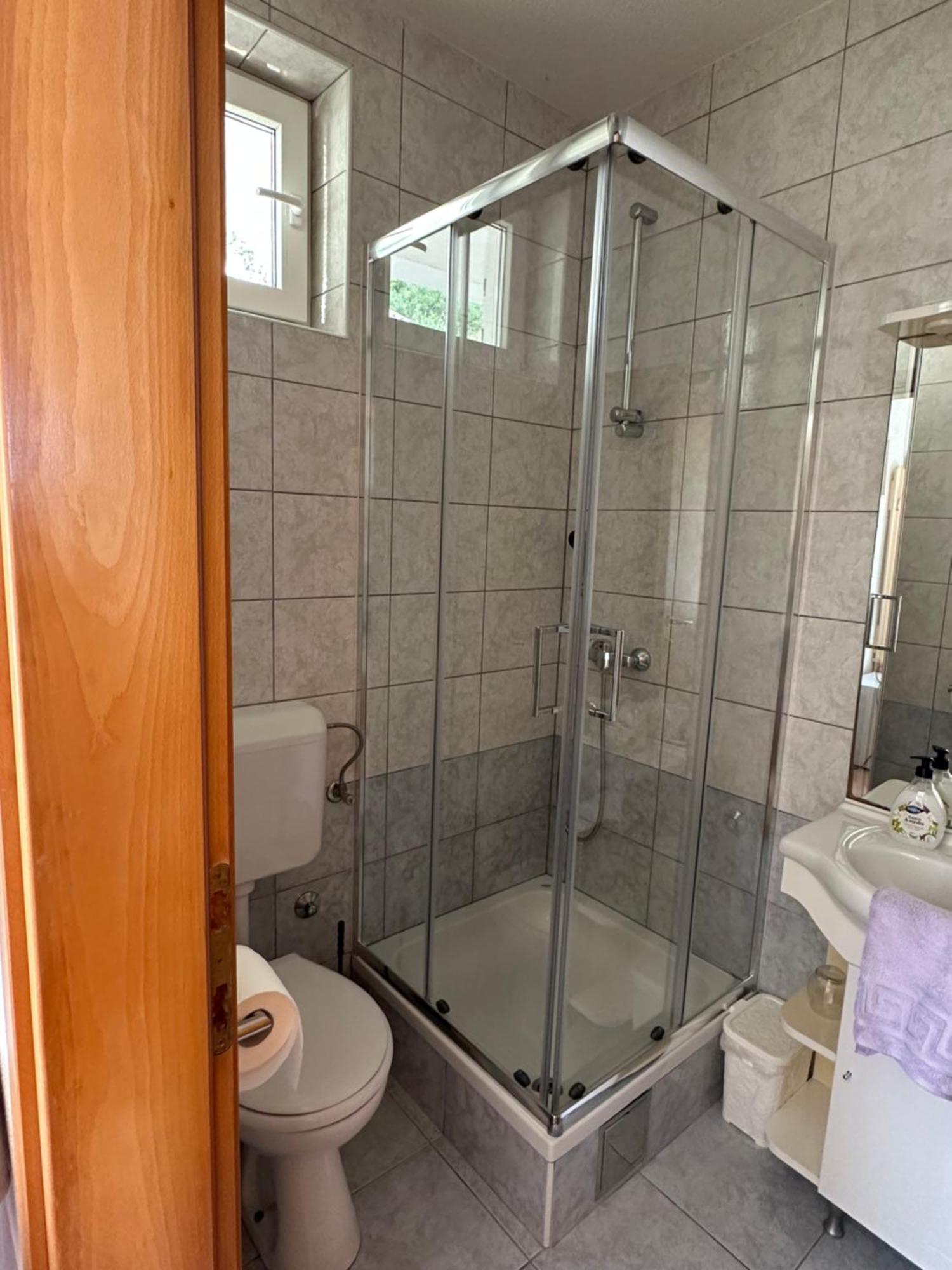 Pension Maric Rooms Брист Экстерьер фото